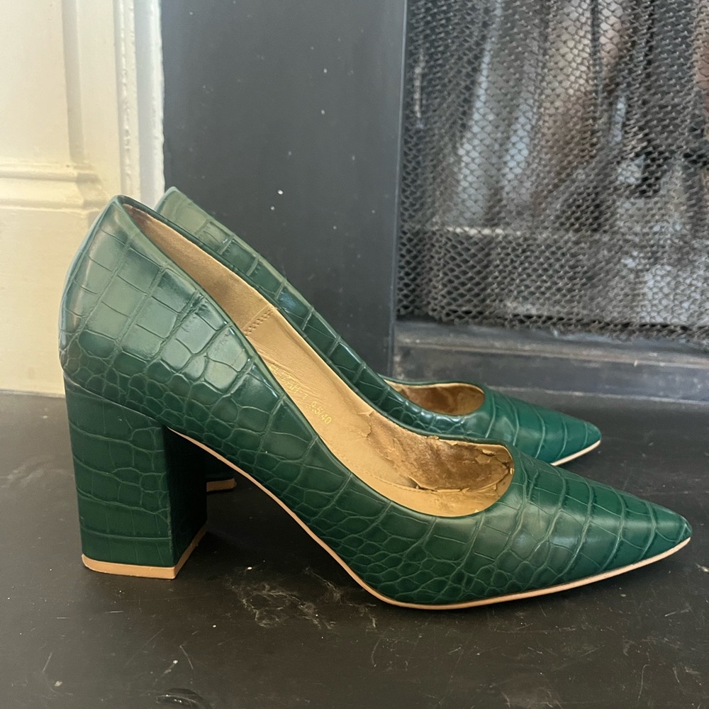 RAID Green Croc-Embossed Block Pumps